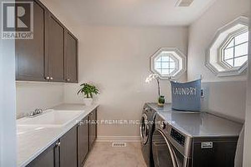 23 Grace Lake Crt, Vaughan, ON - Indoor Photo Showing Laundry Room