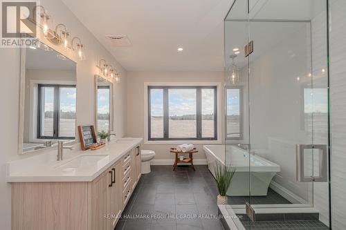 63 Gateway Drive, Barrie, ON - Indoor Photo Showing Bathroom