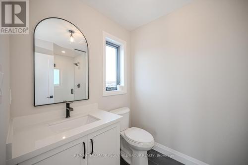 63 Gateway Drive, Barrie, ON - Indoor Photo Showing Bathroom