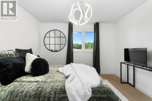 317 Cox Mill Road, Barrie, ON - Indoor Photo Showing Bedroom
