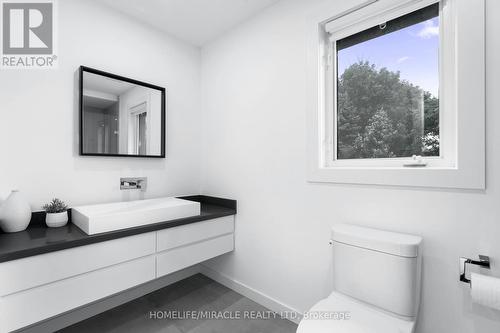 317 Cox Mill Road, Barrie, ON - Indoor Photo Showing Bathroom