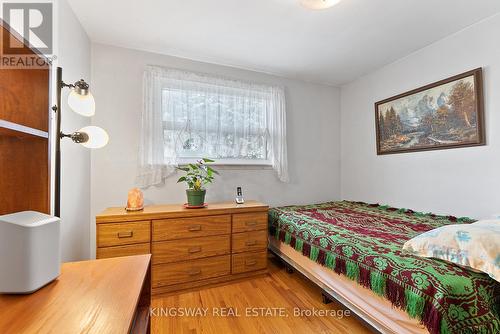 36 Newstead Cres N, Brampton, ON - Indoor Photo Showing Bedroom