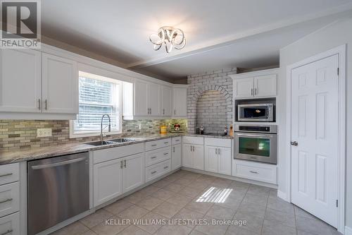 880 Goshen Road, Norfolk, ON - Indoor Photo Showing Kitchen With Double Sink