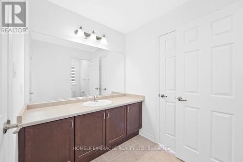 34 Flagg Avenue, Brant, ON - Indoor Photo Showing Bathroom