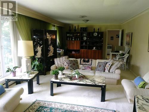 88 Fairway Heights Drive, Markham, ON - Indoor Photo Showing Living Room
