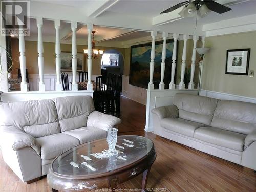 88 Fairway Heights Drive, Markham, ON - Indoor Photo Showing Living Room