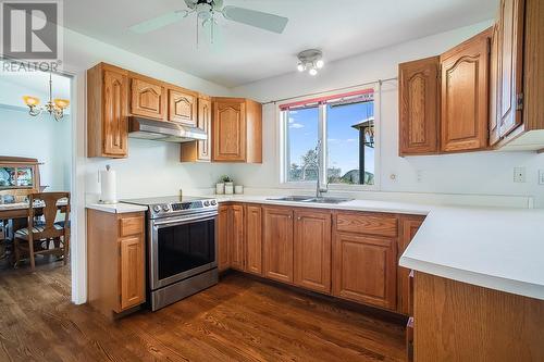 3473 Gates Road, West Kelowna, BC - Indoor Photo Showing Kitchen With Double Sink