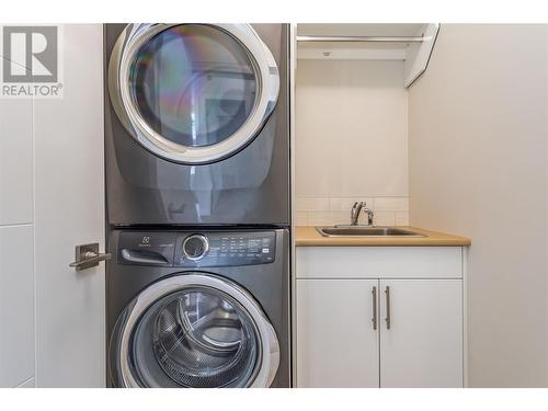3047 Shaleview Drive, West Kelowna, BC - Indoor Photo Showing Laundry Room