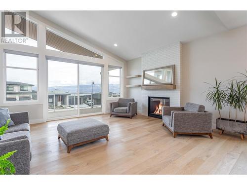 3047 Shaleview Drive, West Kelowna, BC - Indoor Photo Showing Living Room With Fireplace