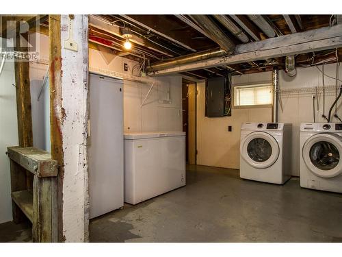 409 Fifth Street E, Revelstoke, BC - Indoor Photo Showing Laundry Room