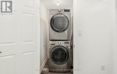 19 Arkwright Dr, Brampton, ON - Indoor Photo Showing Laundry Room