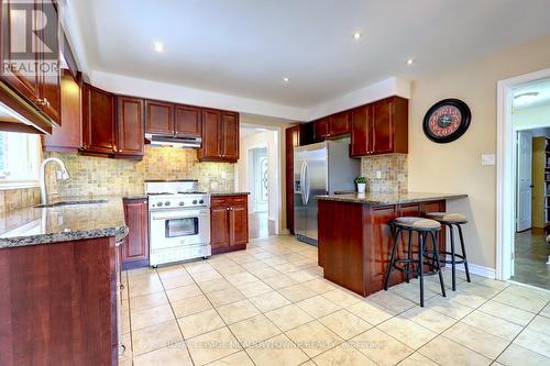 2 Colleen Cres, Caledon, ON - Indoor Photo Showing Kitchen With Double Sink