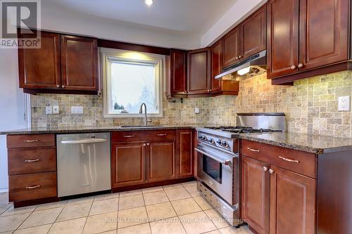 2 Colleen Cres, Caledon, ON - Indoor Photo Showing Kitchen