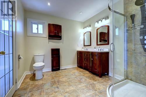 2 Colleen Cres, Caledon, ON - Indoor Photo Showing Bathroom