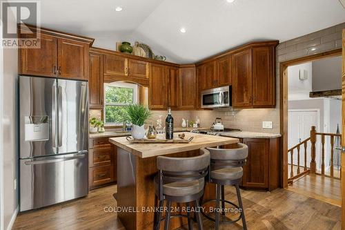 1004 Rocky Shore Lane, South Frontenac, ON - Indoor Photo Showing Kitchen