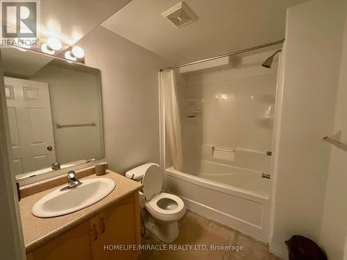 39 - 535 Windflower Crescent, Kitchener, ON - Indoor Photo Showing Bathroom