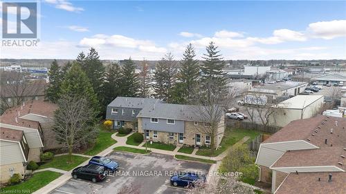 18 - 75 Ventura Drive, St. Catharines, ON - Outdoor With View