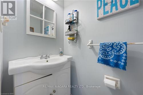 18 - 75 Ventura Drive, St. Catharines, ON - Indoor Photo Showing Bathroom