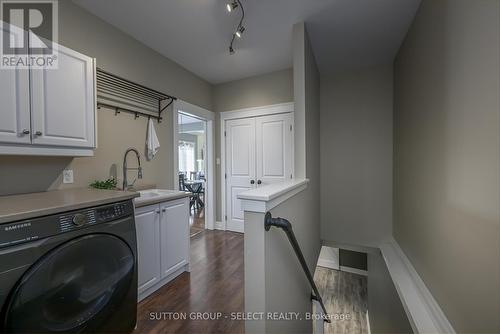 21 Greyrock Cres, London, ON - Indoor Photo Showing Laundry Room