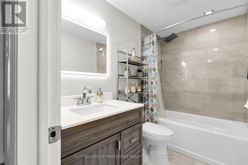 225 Deveron Cres, London, ON - Indoor Photo Showing Bathroom