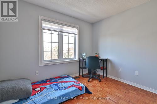 #280 -23 Observatory Lane, Richmond Hill, ON - Indoor Photo Showing Bedroom