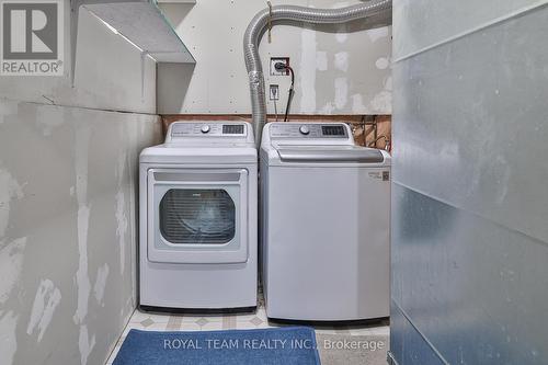 #280 -23 Observatory Lane, Richmond Hill, ON - Indoor Photo Showing Laundry Room