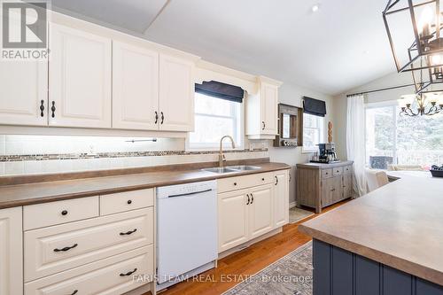 44 Second St, Tiny, ON - Indoor Photo Showing Kitchen With Double Sink