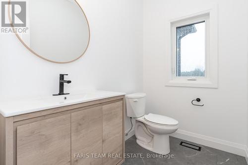 71 Rue Eric, Tiny, ON - Indoor Photo Showing Bathroom