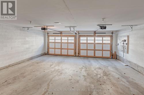 287 Rebecca St, Oakville, ON - Indoor Photo Showing Garage