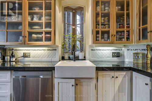 125 Macdonell Ave, Toronto, ON - Indoor Photo Showing Kitchen