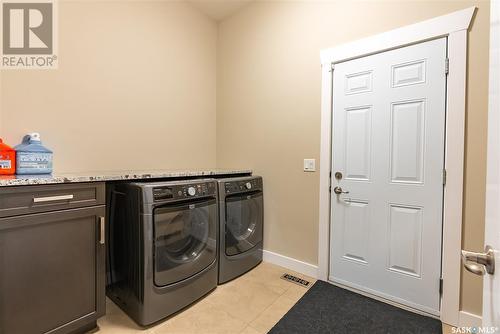 534 Redwood Crescent, Warman, SK - Indoor Photo Showing Laundry Room