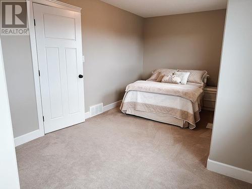 6957 Westmount Drive, Prince George, BC - Indoor Photo Showing Bedroom