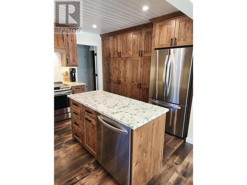 1479 Gannet Road, Williams Lake, BC - Indoor Photo Showing Kitchen