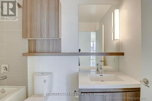 #812 -150 Fairview Mall Dr, Toronto, ON - Indoor Photo Showing Bathroom