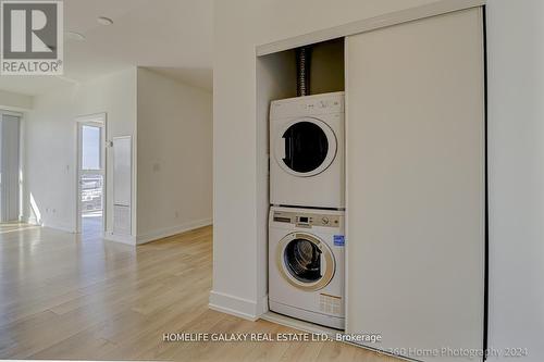 #812 -150 Fairview Mall Dr, Toronto, ON - Indoor Photo Showing Laundry Room