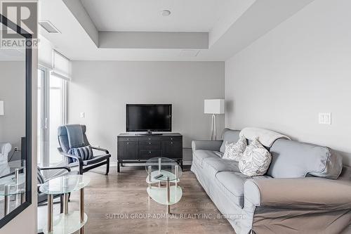 #2002 -75 East Liberty St, Toronto, ON - Indoor Photo Showing Living Room