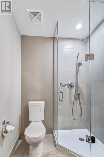 3008 - 300 Front Street W, Toronto, ON - Indoor Photo Showing Bathroom