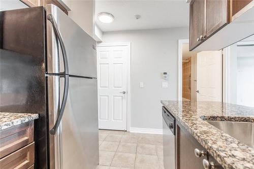 2325 Central Park Drive|Unit #706, Oakville, ON - Indoor Photo Showing Kitchen With Upgraded Kitchen