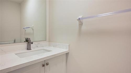 1570 Leger Way, Milton, ON - Indoor Photo Showing Bathroom