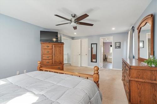 2426 Butternut Crescent, Burlington, ON - Indoor Photo Showing Bedroom