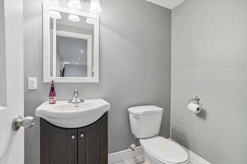 2426 Butternut Crescent, Burlington, ON - Indoor Photo Showing Bathroom