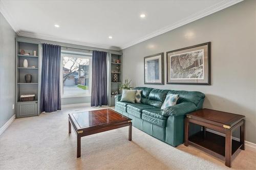 2426 Butternut Crescent, Burlington, ON - Indoor Photo Showing Living Room