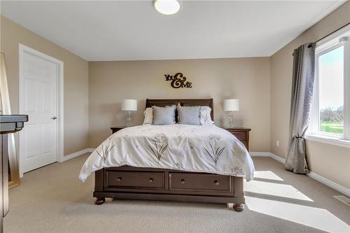 77 Avery Crescent|Unit #16, St. Catharines, ON - Indoor Photo Showing Bedroom