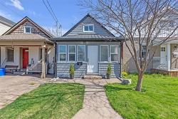 23 Albany Avenue  Hamilton, ON L8H 2H3