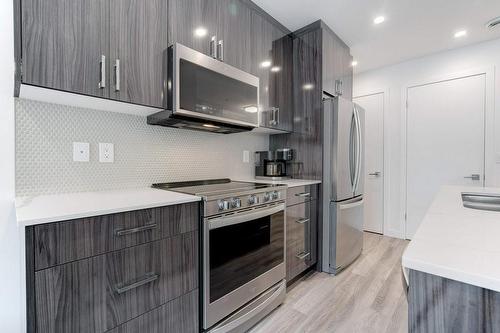467 Charlton Avenue E|Unit #601, Hamilton, ON - Indoor Photo Showing Kitchen With Upgraded Kitchen