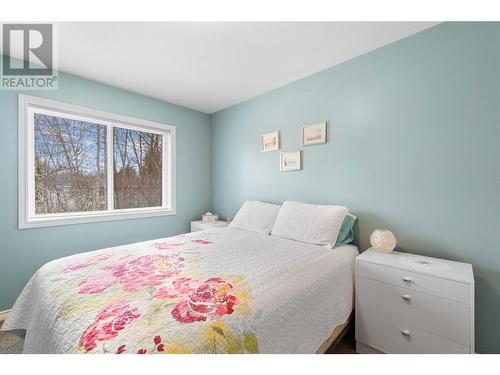 1871 2 Avenue Ne, Salmon Arm, BC - Indoor Photo Showing Bedroom