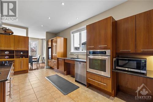 90 Frances Colbert Avenue, Carp, ON - Indoor Photo Showing Kitchen