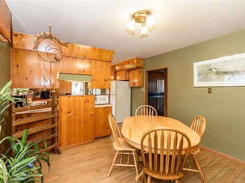 8005 Queen St, Crofton, BC - Indoor Photo Showing Dining Room