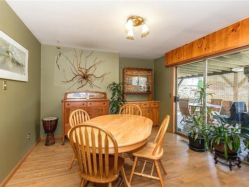 8005 Queen St, Crofton, BC - Indoor Photo Showing Dining Room