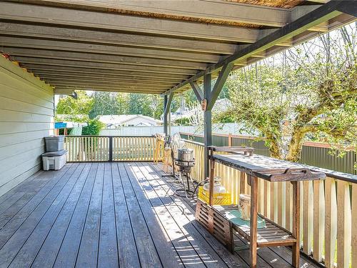 8005 Queen St, Crofton, BC - Outdoor With Deck Patio Veranda With Exterior